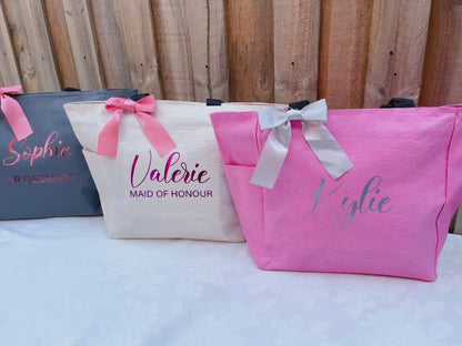 Bridesmaid Tote Bags, Personalized Bridesmaid Bags, Maid of Honor Tote, Bride To Be Gifts, Bachelorette Gift, Bridal Party Bridesmaid Gifts