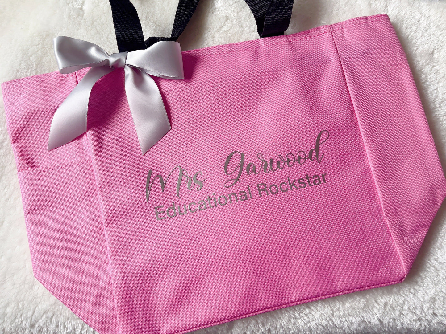 Bridesmaid Tote Bags, Personalized Bridesmaid Bags, Maid of Honor Tote, Bride To Be Gifts, Bachelorette Gift, Bridal Party Bridesmaid Gifts