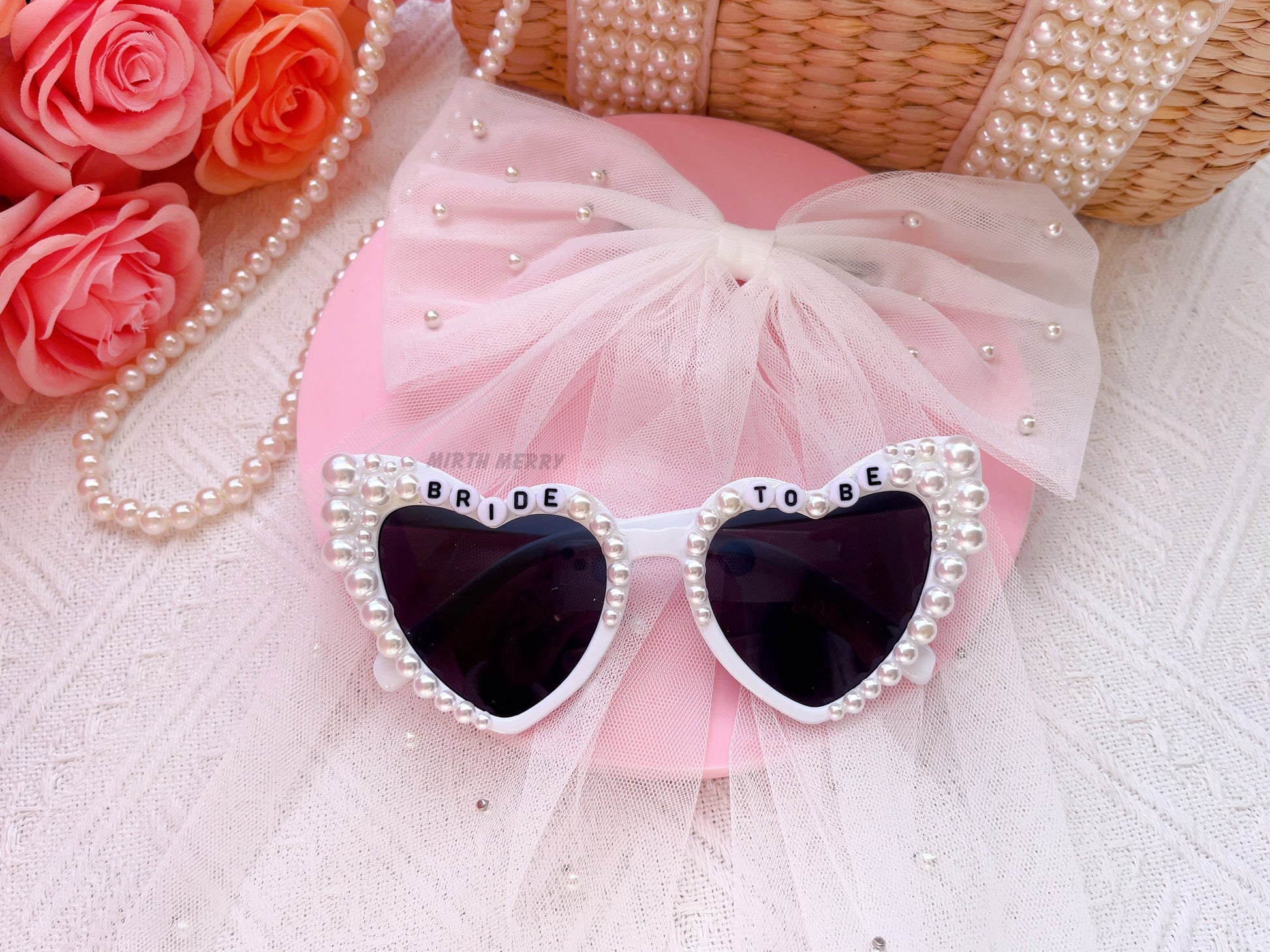 Custom Bride To Be Sunglasses Hens Party Favors | Bride to Be Sunnies, Bachelorette Party, Bridesmaid Gift + Bridal Shower Supplies