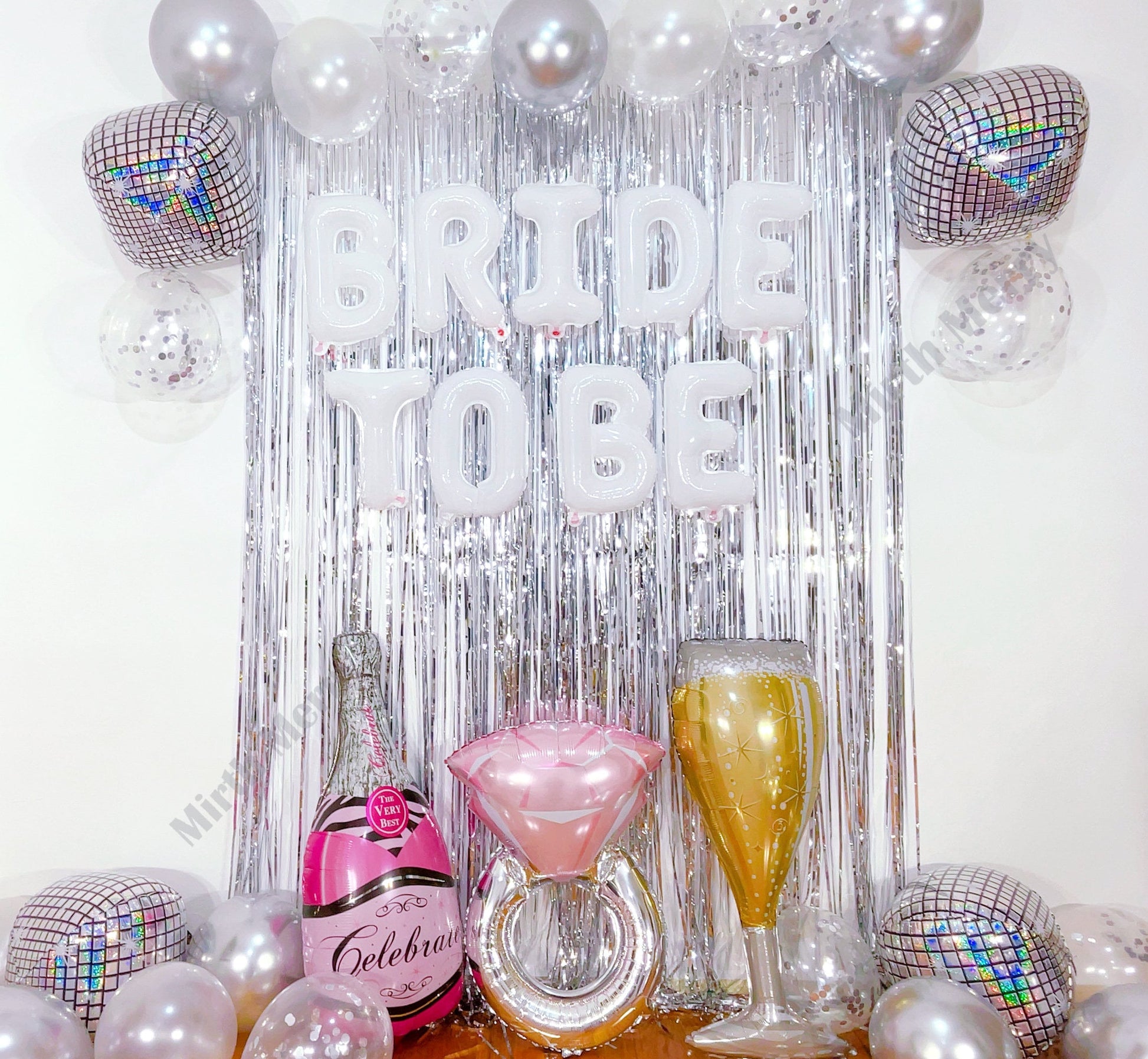 White Bride To Be & Silver Balloons Set | Hens Party Decoration, Bachelorette Party, Bridal Shower Decor Photo Backdrop